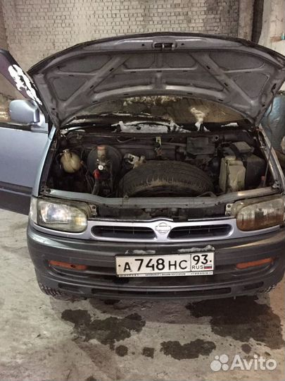 Ниссан серена по запчастям