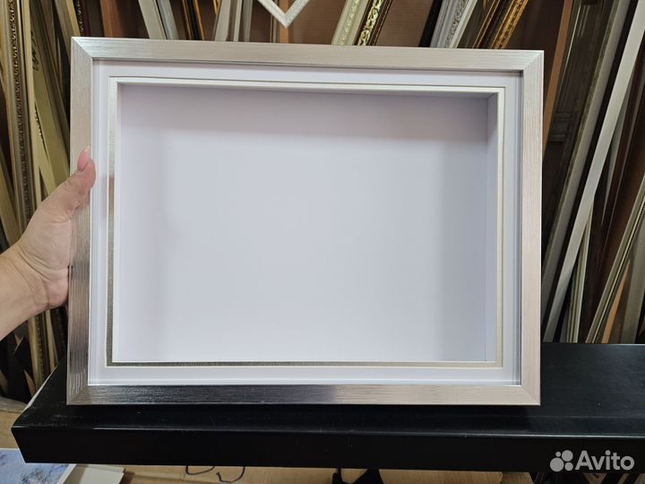 Глубокая рамка для предметов