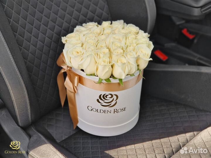 Розы в шляпной коробке