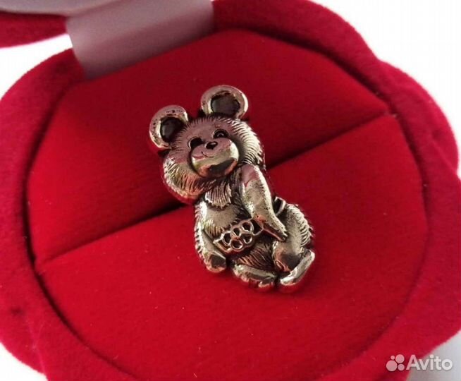 Знак, значок серебро 925. Олимпийский мишка. Спорт
