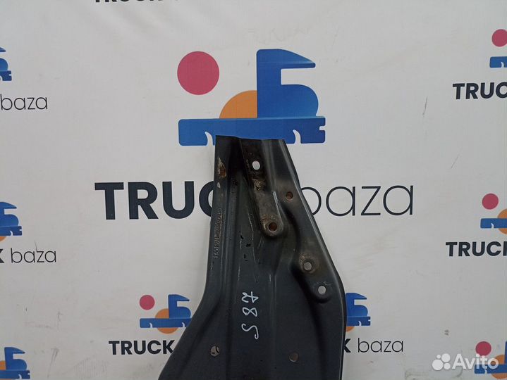 1743493 Кронштейн крыла левый Scania 5-series