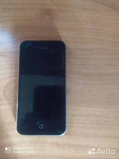 Телефон iPhone 4