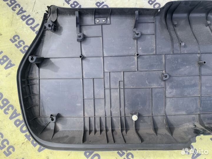 Обшивка двери багажника Nissan Qashqai