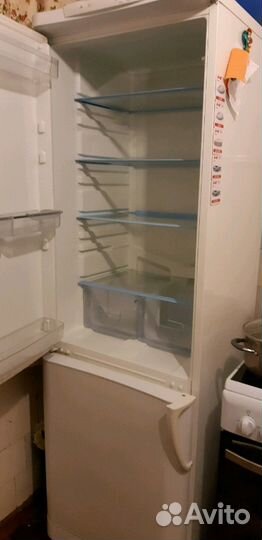 Холодильник Indesit