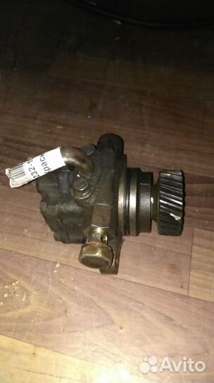 Насос гура Ниссан Атлас (двиг FD42)