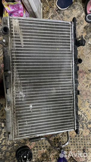 Продам радиатор Хундай саната ef