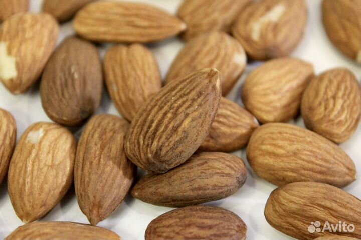 Миндаль жареный, сырой, от 500 г