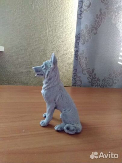 Статуэтки разные