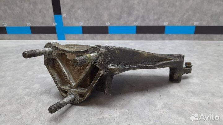 Кронштейн подушки двигателя Iran Khodro Samand 1.8