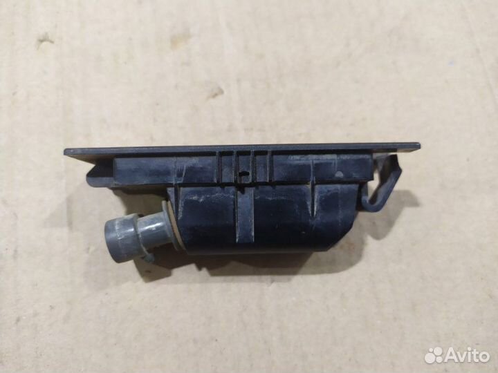 Фонарь освещения номерного знака Opel Corsa D