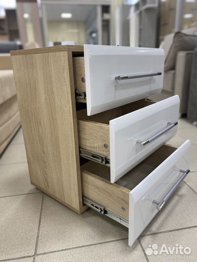 Тумба прикроватная