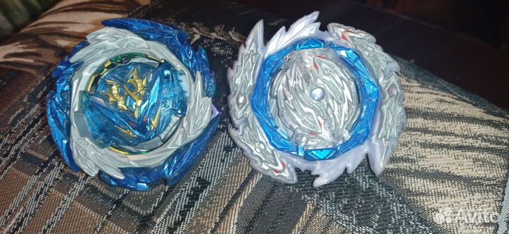 Takara tomy beyblade burst