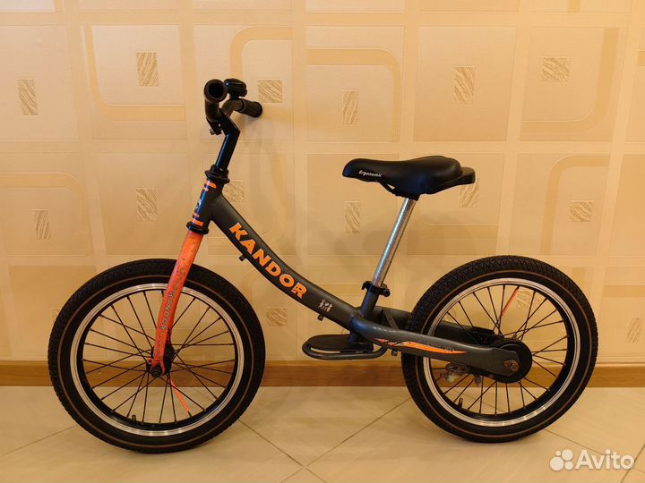 Беговел Kandor 16