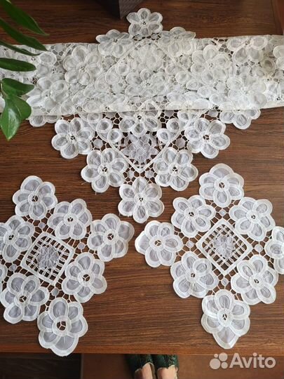 Скатерть и 4 салфетки (комплект)