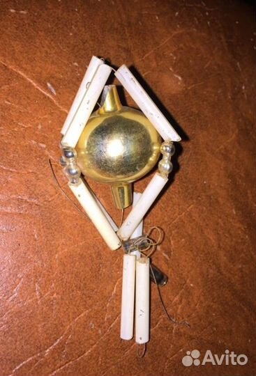 Новогодние игрушки и крепления