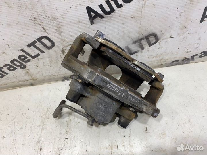 Суппорт передний правый Jaguar F-Pace X761 204DTD