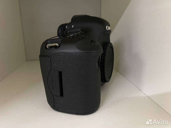 Canon 5D Mark III Body id 21 520