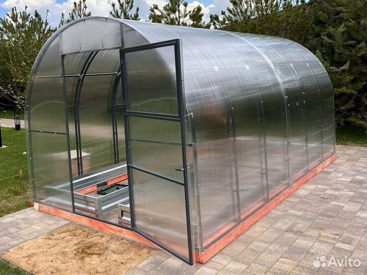 Теплица арочная