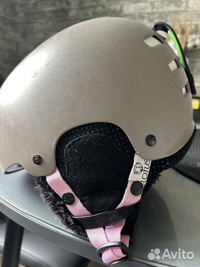 Шлем горнолыжный женский