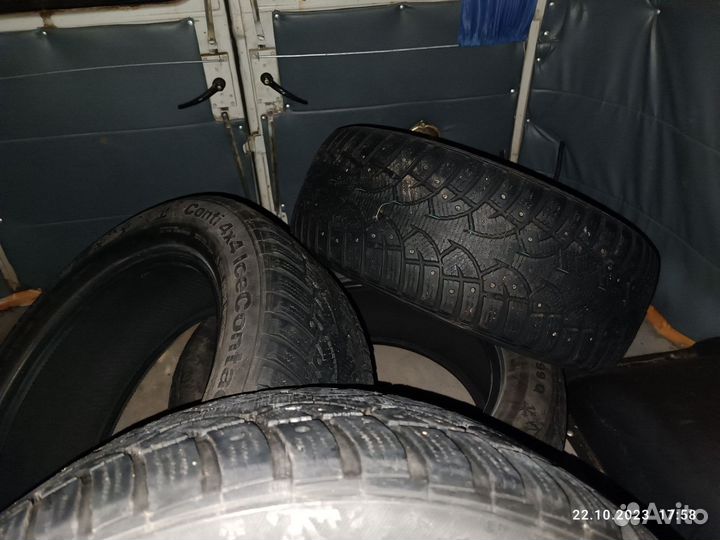 Continental Conti4x4IceContact 235/55 R17