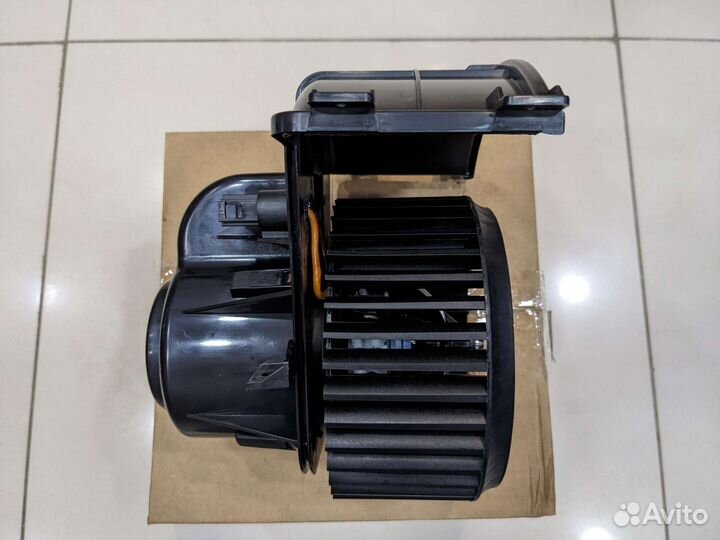 Мотор отопителя Transporter/Multivan/Caravelle