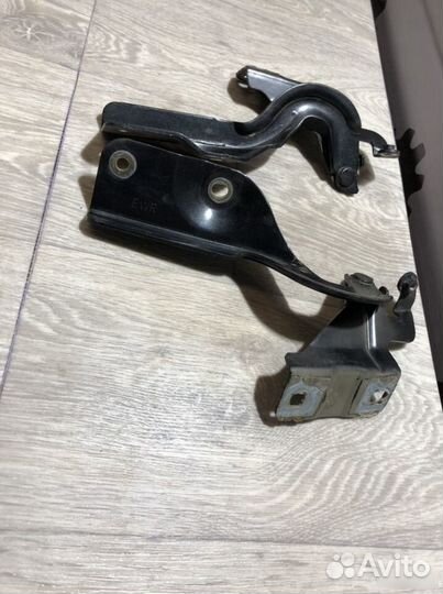 Петли капота Nissan Almera G15