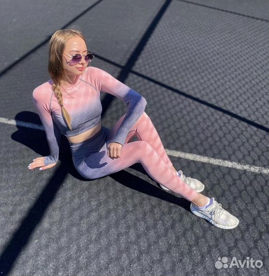 Спортивный костюм женский