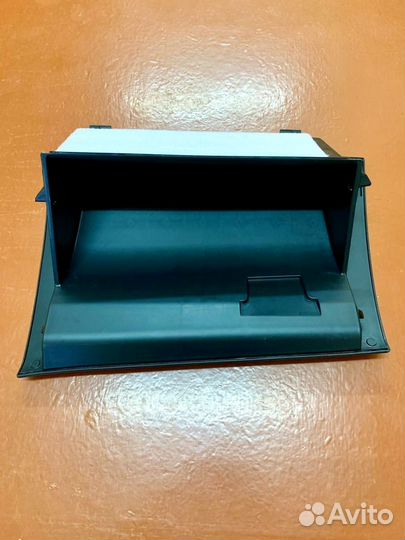 Бардачок Mitsubishi Outlander 3