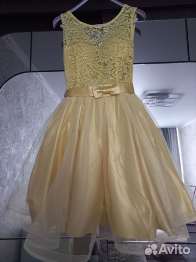 Платья праздничные