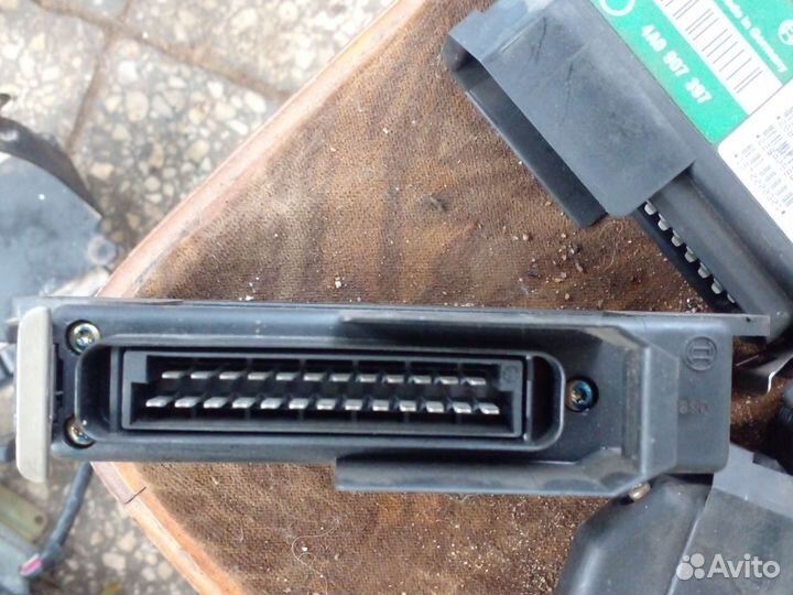 Блок управления зажиганием Audi 100 c4 2.3