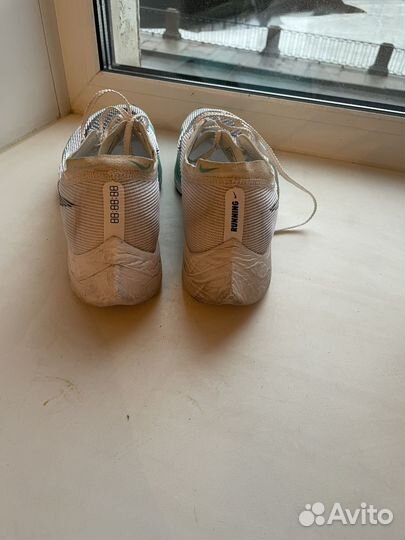 Кроссовки Nike женские