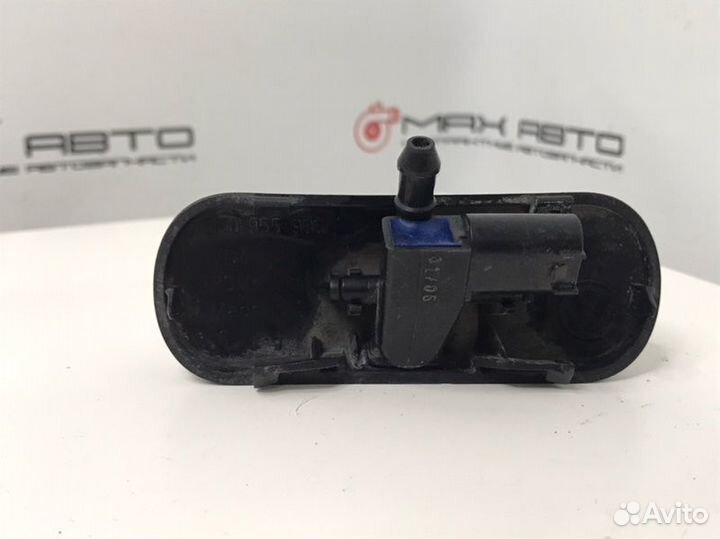 Б/У форсунка омывателя Volkswagen Golf seat