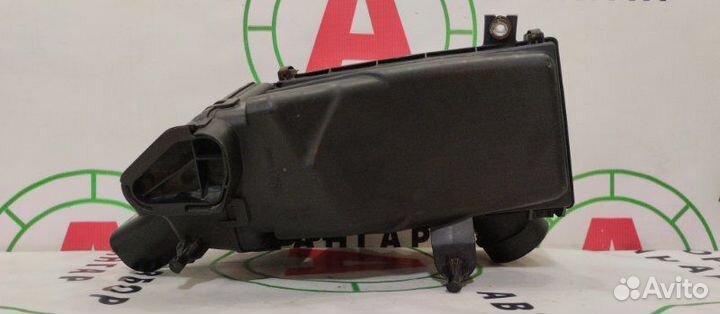 Корпус воздушного фильтра Nissan Murano Z50 VQ35DE