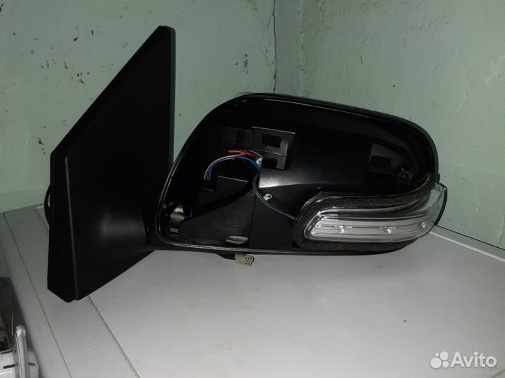 Зеркало заднего вида левое