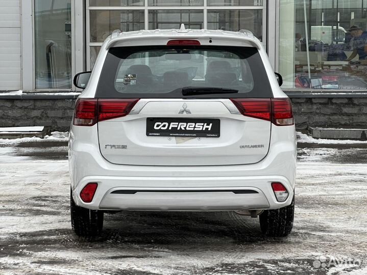 Mitsubishi Outlander 2.0 CVT, 2022, 23 км