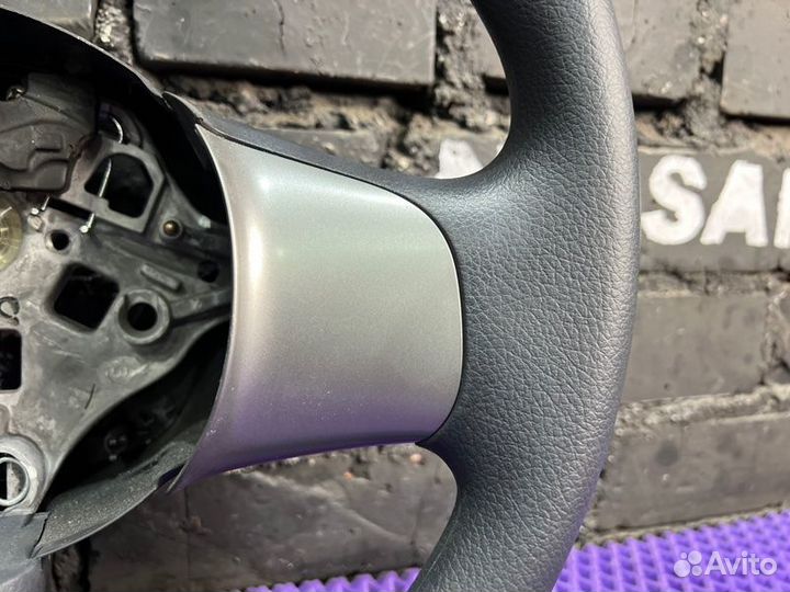 Руль Nissan Note E12-089286 HR12DDR 2013