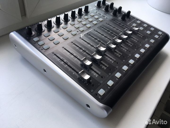 Midi-контроллер behringer X-touch compact