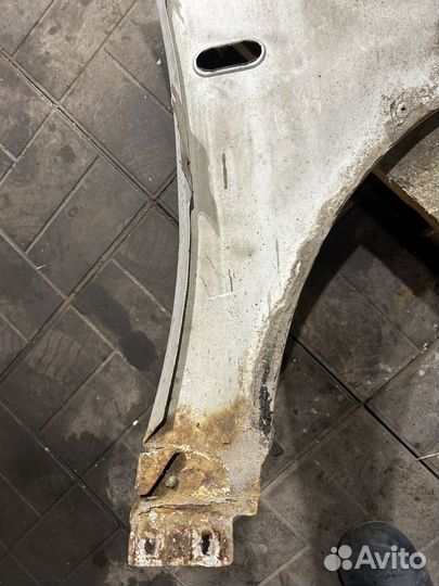 Переднее крыло passat b5