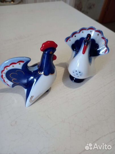 Солонка и перечница.Фарфор.ифз