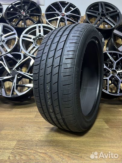 Roadstone N'Fera RU1 275/40 R20 106Y