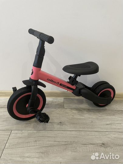 Трехколесный велосипед беговел