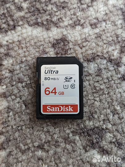 Зеркальный фотоаппарат canon 250D