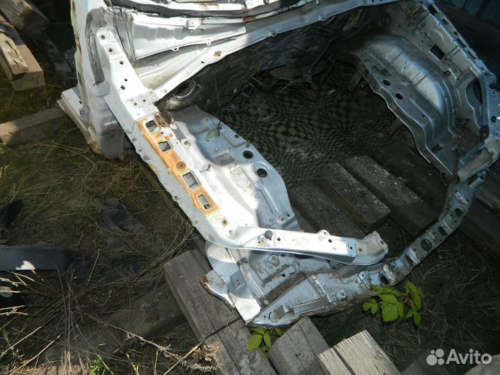 Панель передняя Kia Sorento 2002-2011