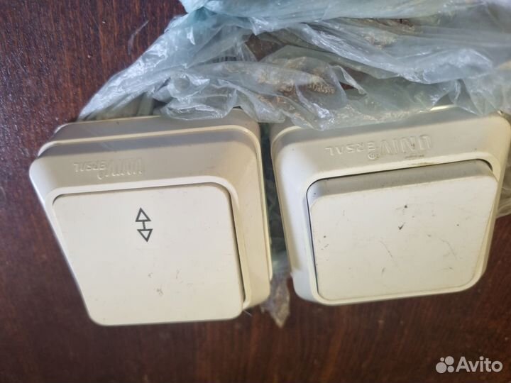 Продам лежат без надобности