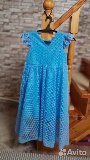 Платье для девочки,состояние отличное