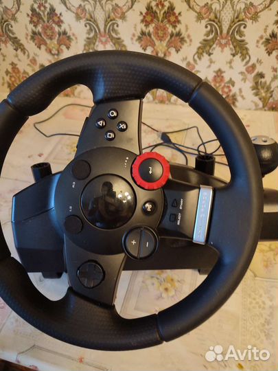 Игровой руль logitech driving force gt