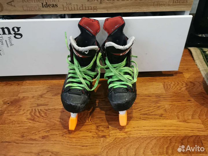 Коньки хоккейные CCM