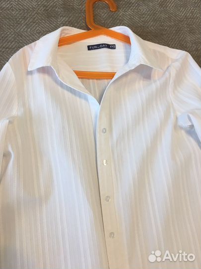 Блузку на девочку 13-14 лет белая