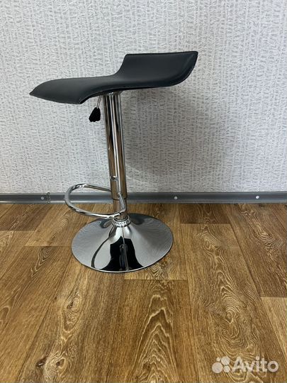 Барный стул