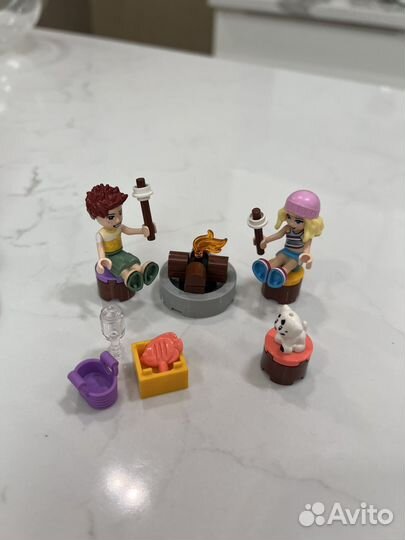 Lego Friends Кэмпинг на пляже 41700